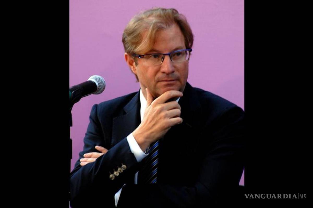 Recibe Andrés Roemer premio de la Universidad de Berkeley