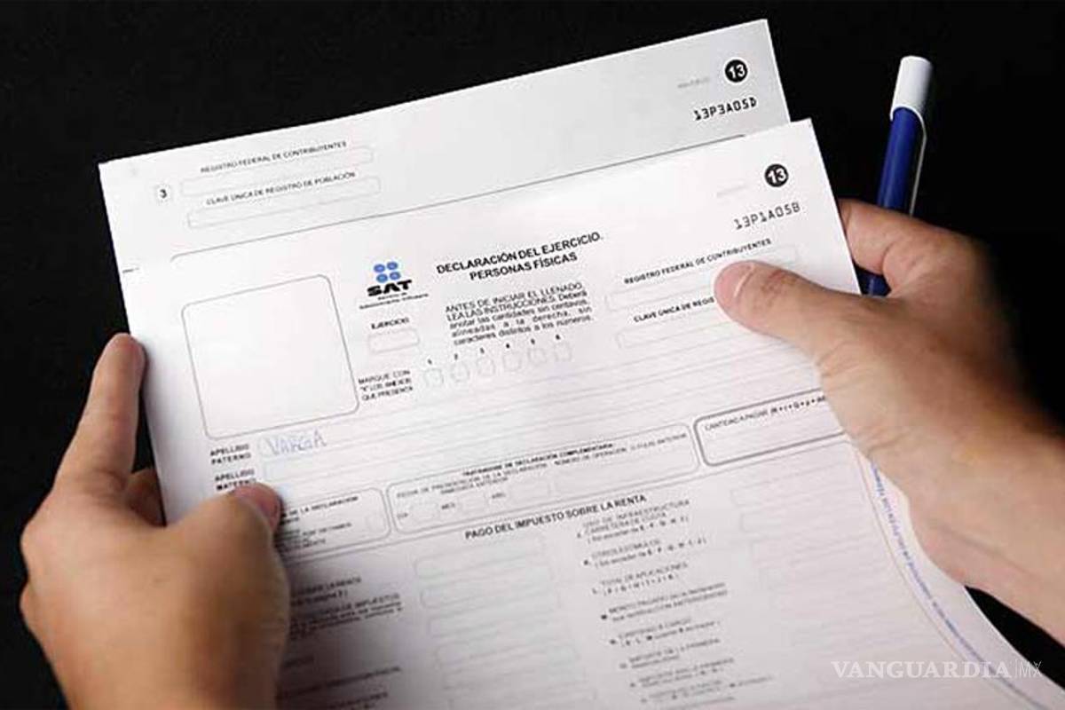 La lista de empresas que dan facturas falsas, según el SAT