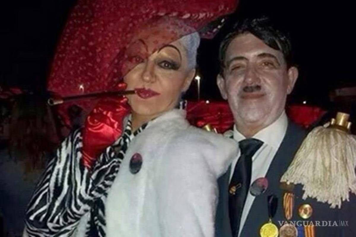 Piden expulsar a concejal español del PP por disfraz de Hitler