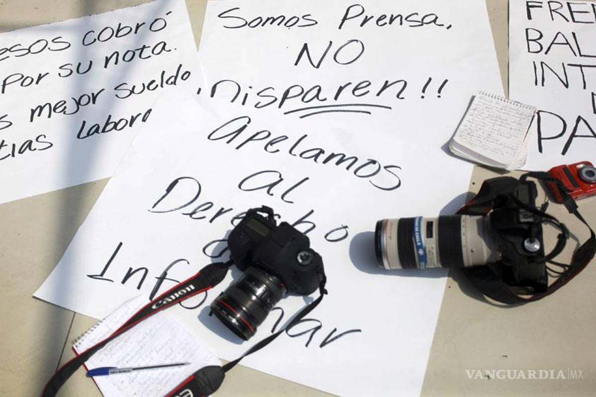 Protestan periodistas en Nuevo León