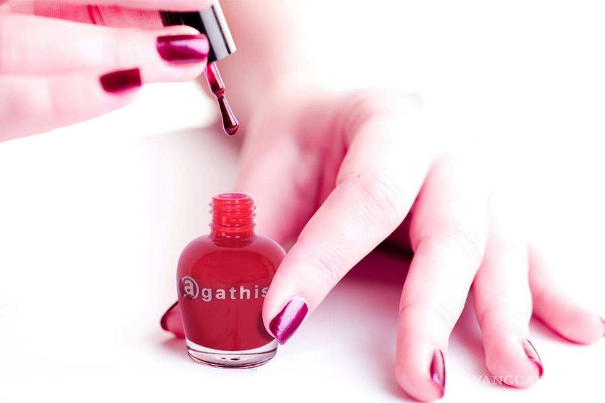 Los peligros ocultos del esmalte de uñas
