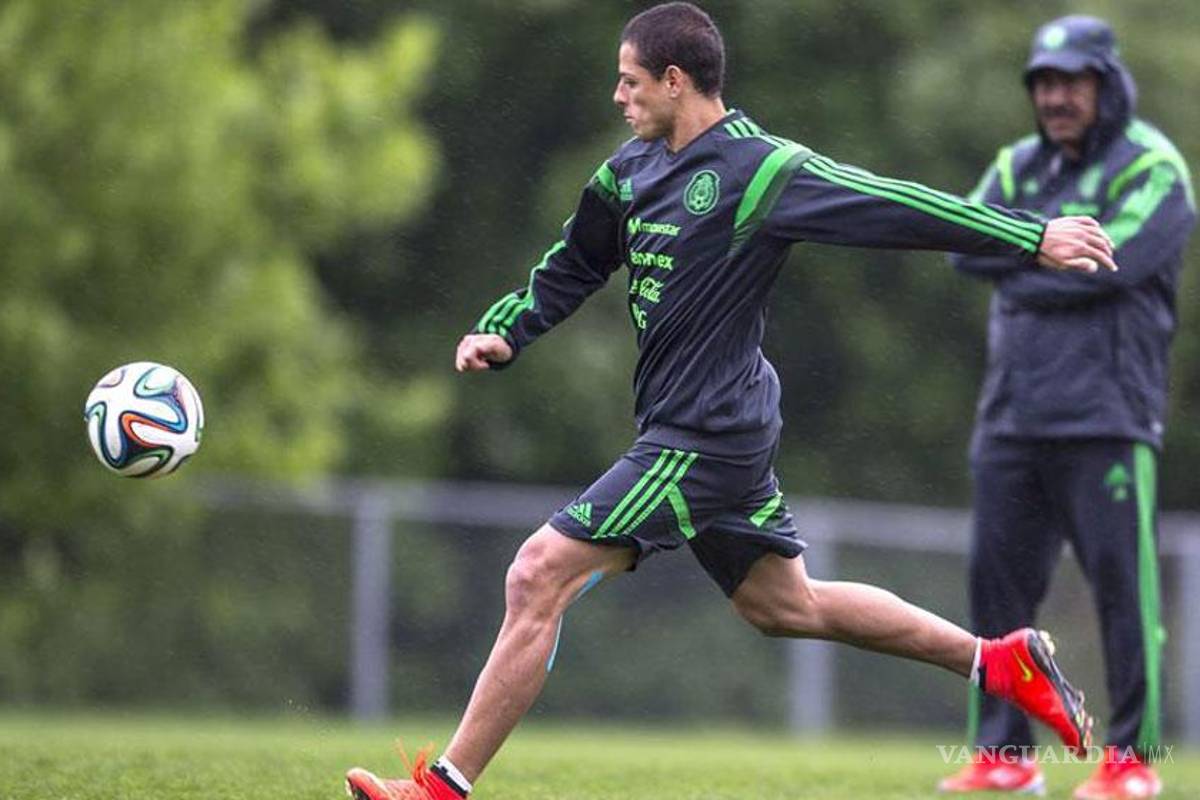 ‘Chicharito’, con la motivación a tope para enfrentar al Barcelona