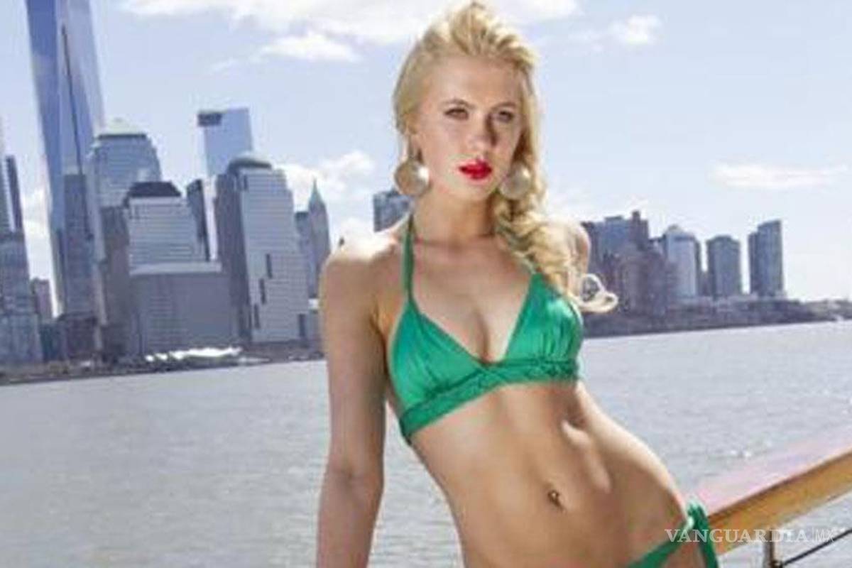 La hija de 17 años de Kim Basinger posa en Bikini