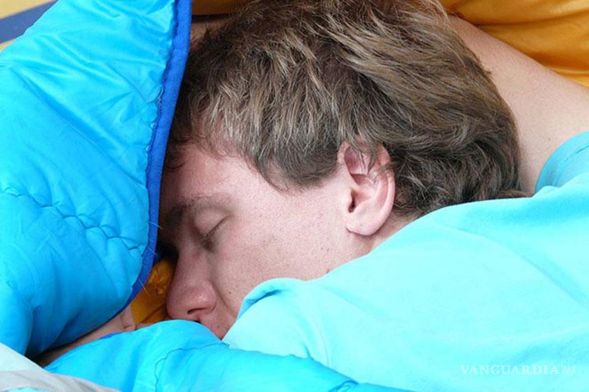 Usar tu smartphone antes de dormir afecta tu rendimiento