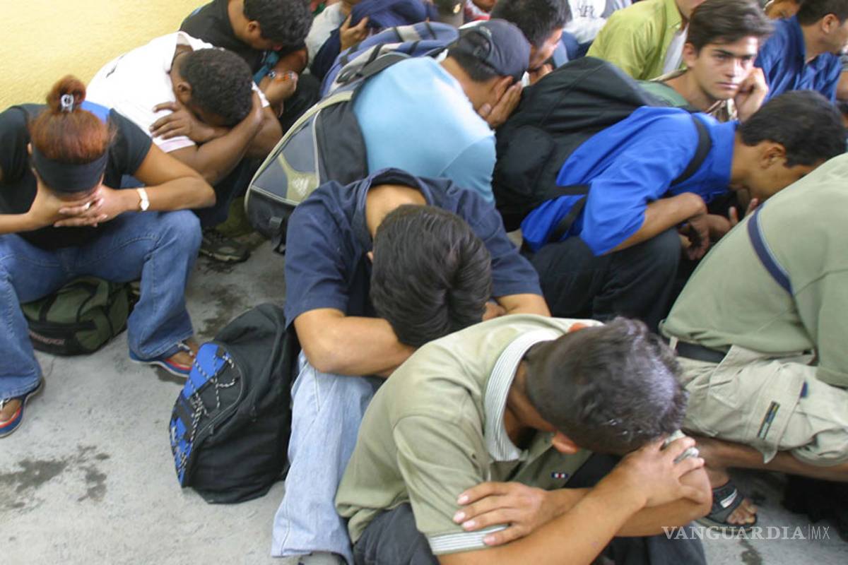 Rescatan a 45 migrantes en camión de carga en Tamaulipas