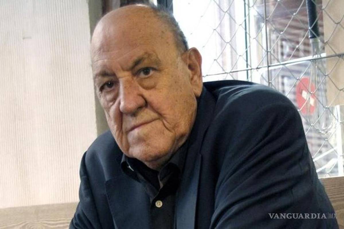 &quot;El fin de los dinosaurios&quot;, el universo de Javier Tomeo