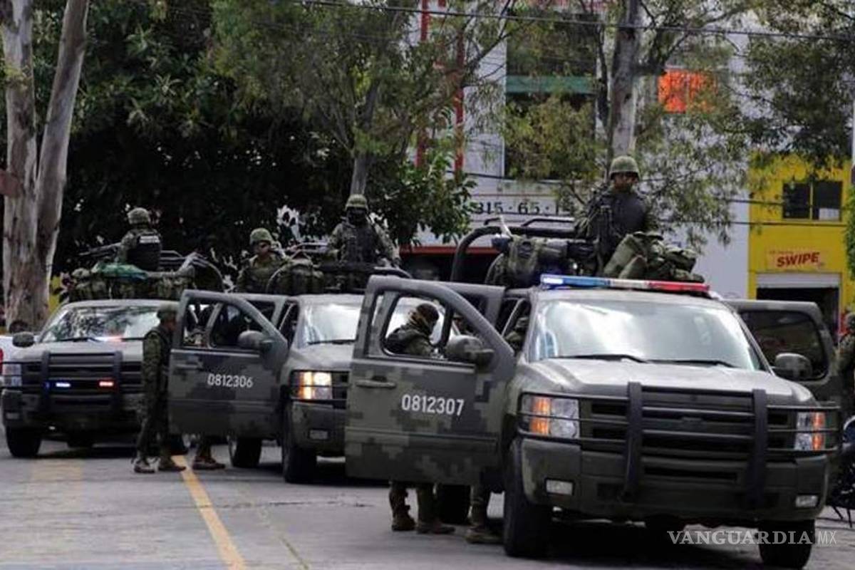 Tiene 38 años y mide 70 cm; padece síndrome de Peter Pan