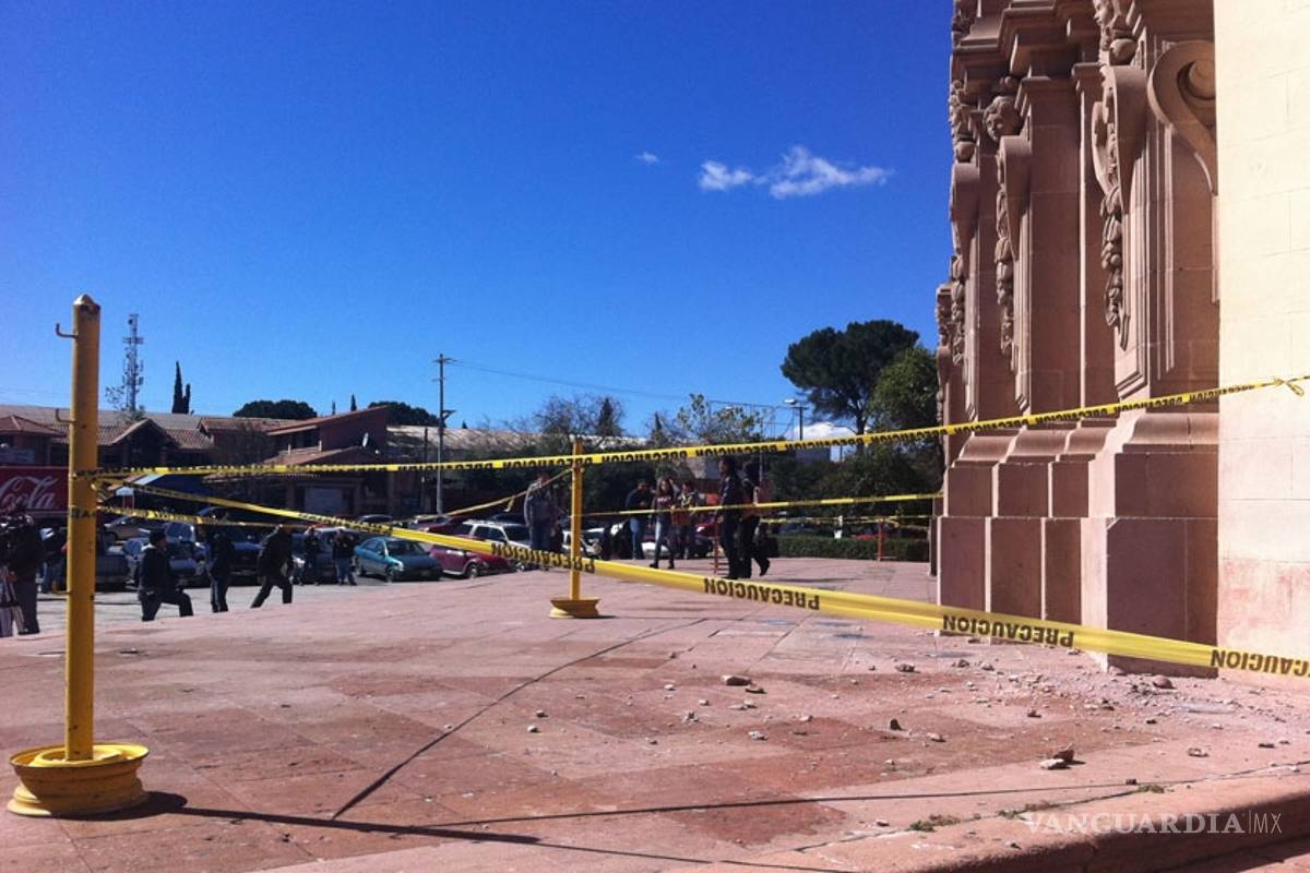 Caen pedazos de fachada del Tecnológico de Saltillo