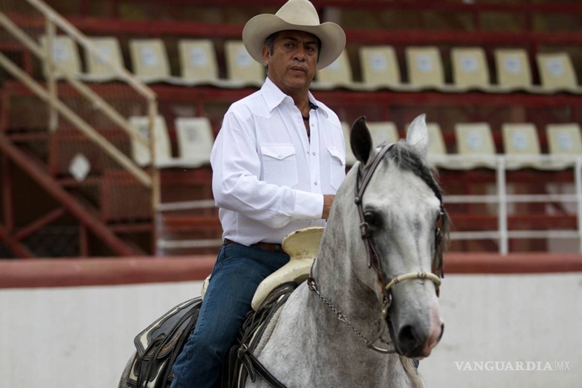 Amenazan con matar a El Bronco: Anonymous