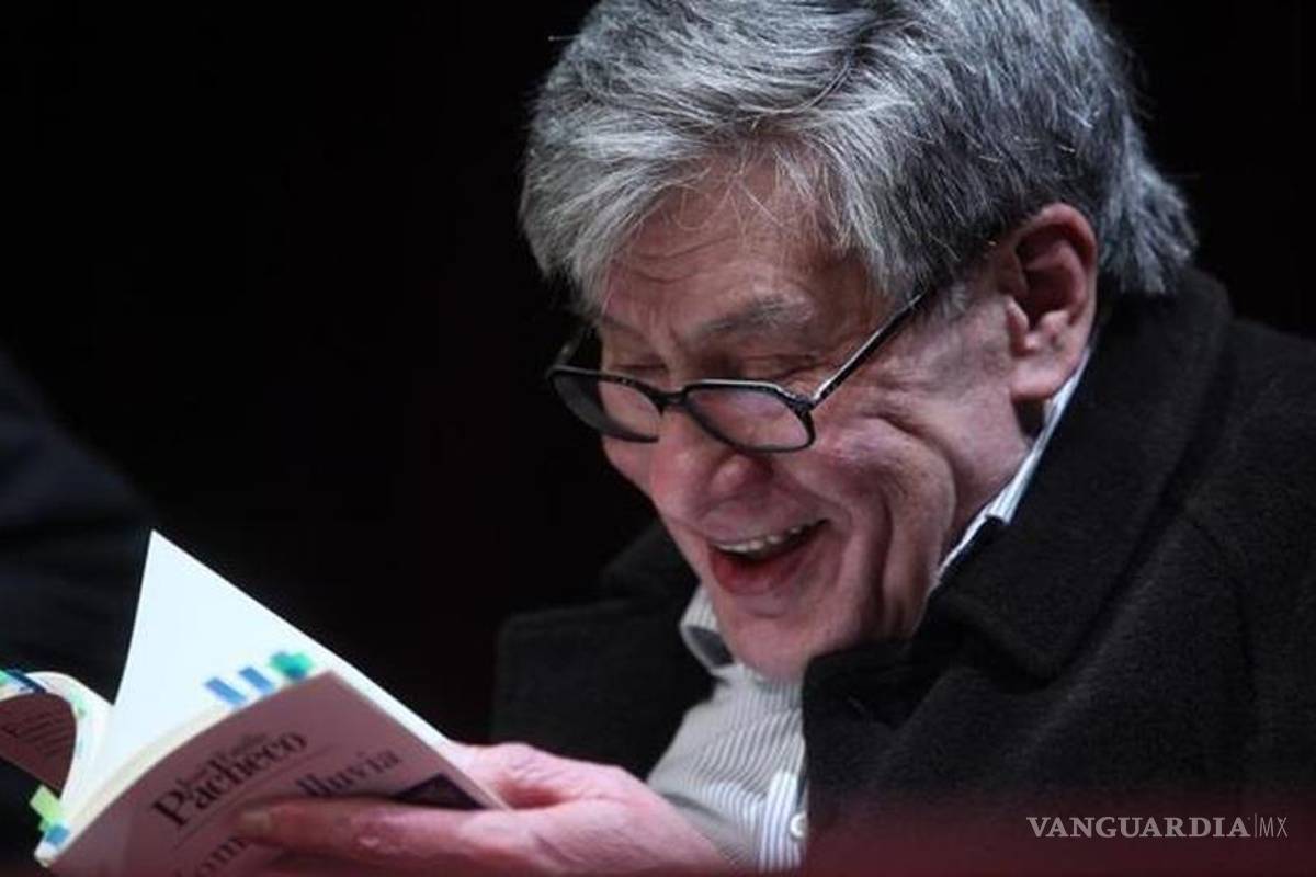 Reconocen a José Emilio Pacheco con el Premio Internacional Corona de Oro