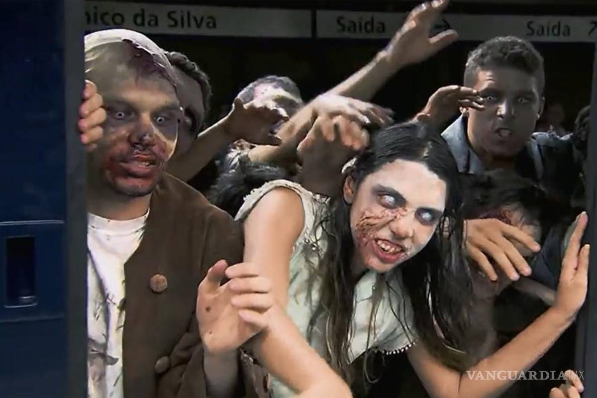 Zombies invaden el metro y amenazan a los pasajeros
