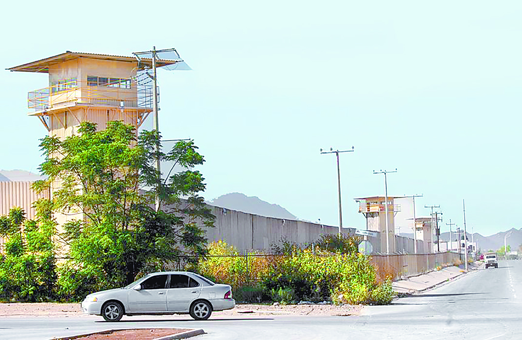 Mientras la madre trabajaba, padre viola a su hija de nueve años en Saltillo; lo llevan a penal para ser procesado