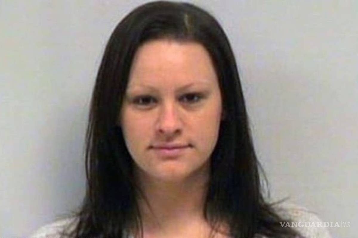 $!'Lady Chacal' solo es un ejemplo, otros casos de maestras 'cariñosas' con alumnos