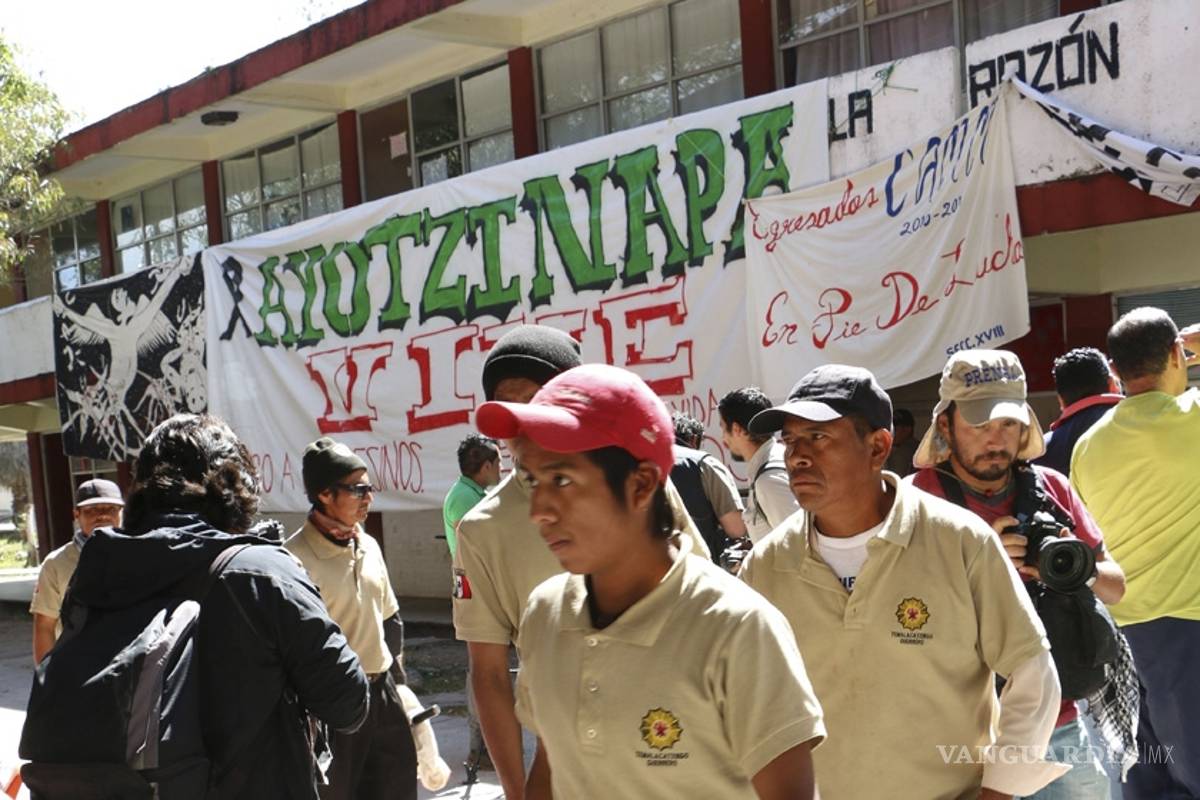 Laguneros se unen a marchas de Iguala