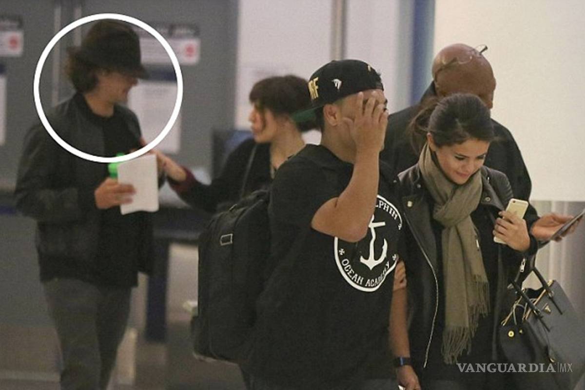 Captan a Selena Gomez y a Orlando Bloom en aeropuerto de Los Ángeles