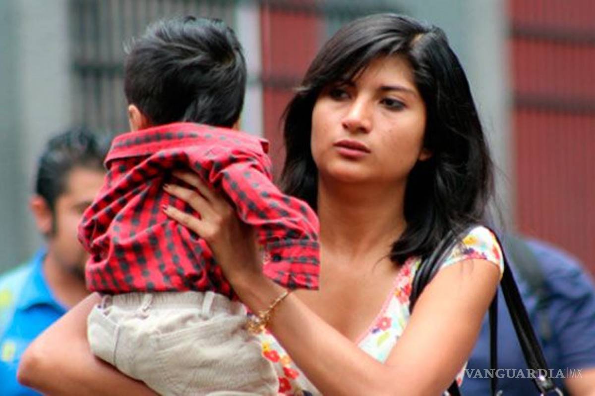 Jornada laboral de seis horas para madres y padres solteros, promueven en Senado