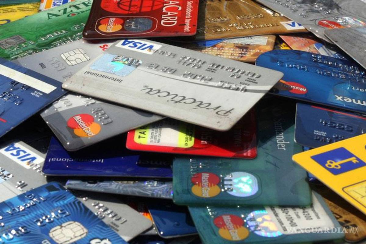 Bancarizar por vía del débito, no del crédito: Banamex