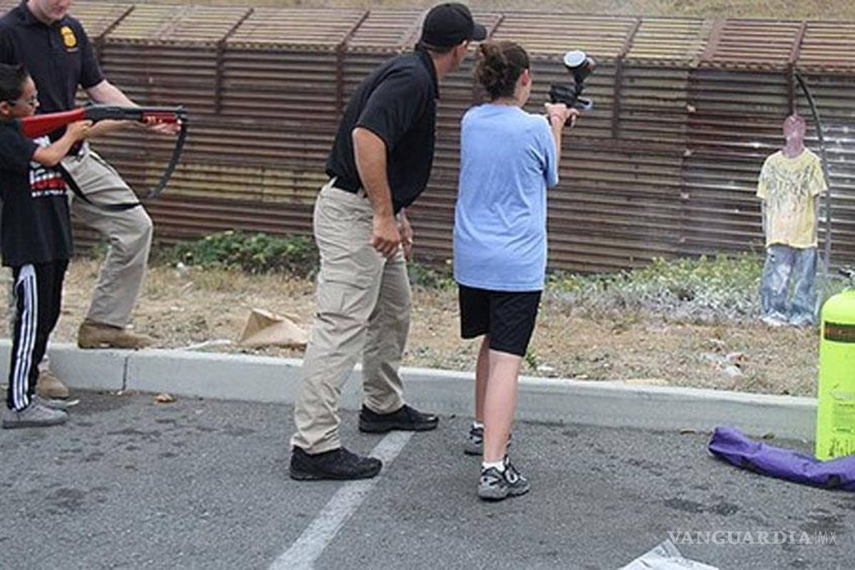 Patrulla Fronteriza responde sobre niños armados: sólo les mostramos cómo hacer frente al peligro