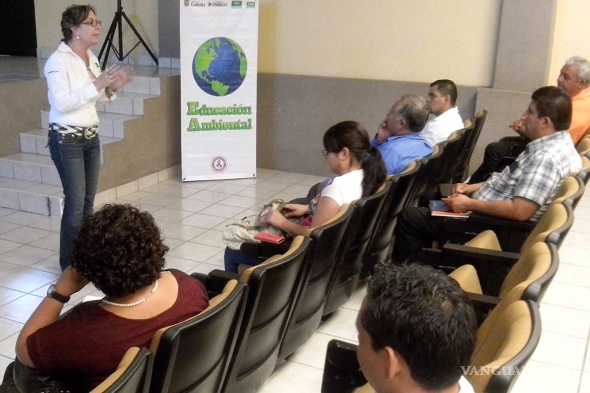 Imparte SEDU taller de ahorro de energía a maestros en Ciudad Acuña