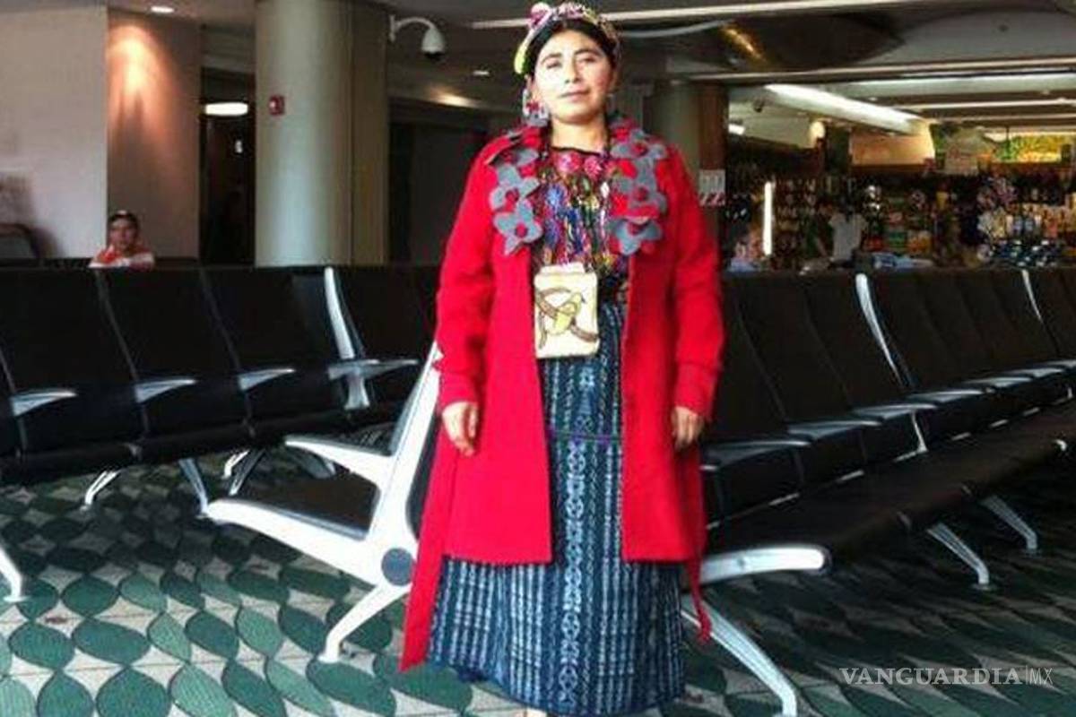 Exige indígena guatemalteca disculpa pública a cafetería