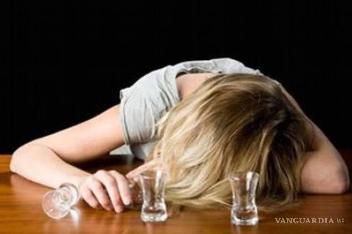 Evita la temible resaca con estos remedios caseros