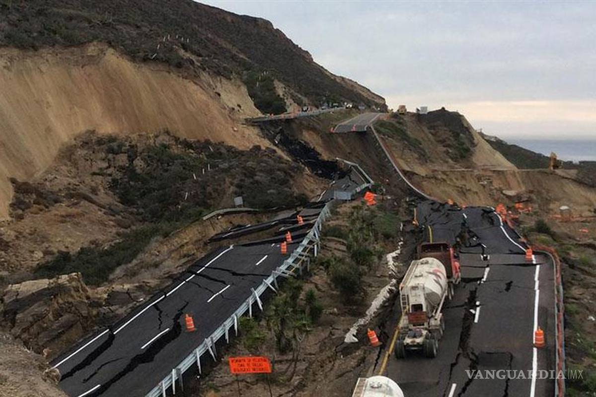 Se colapsa tramo en carretera escénica Ensenada-Tijuana