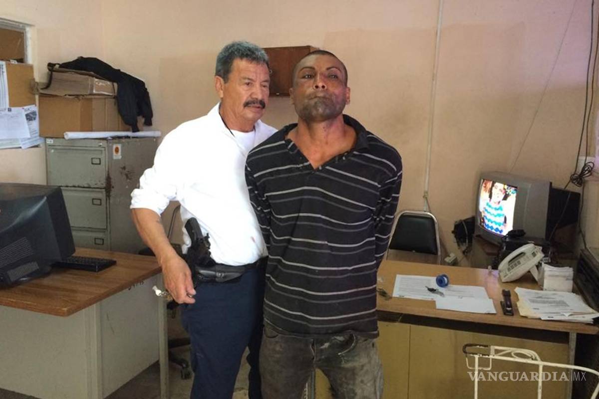 En Nueva Rosita sujeto asesina de dos puñaladas a su rival