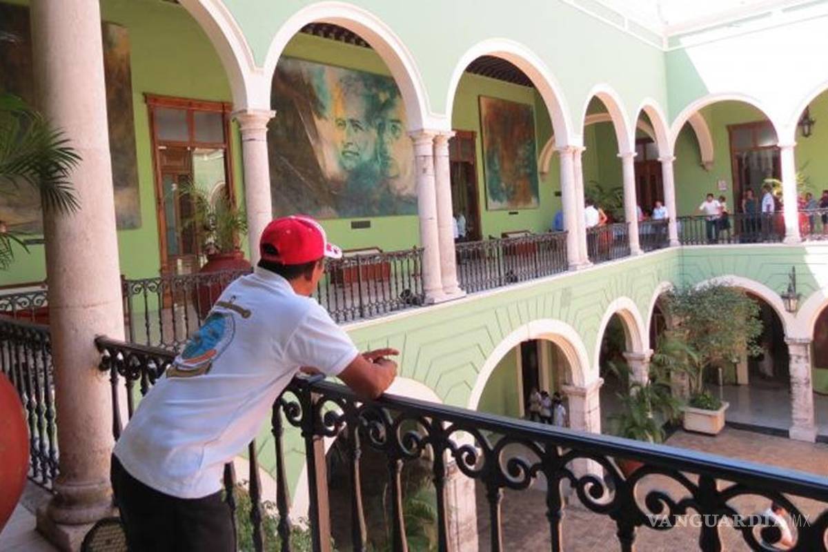 Restauran murales de Castro Pacheco en Yucatán