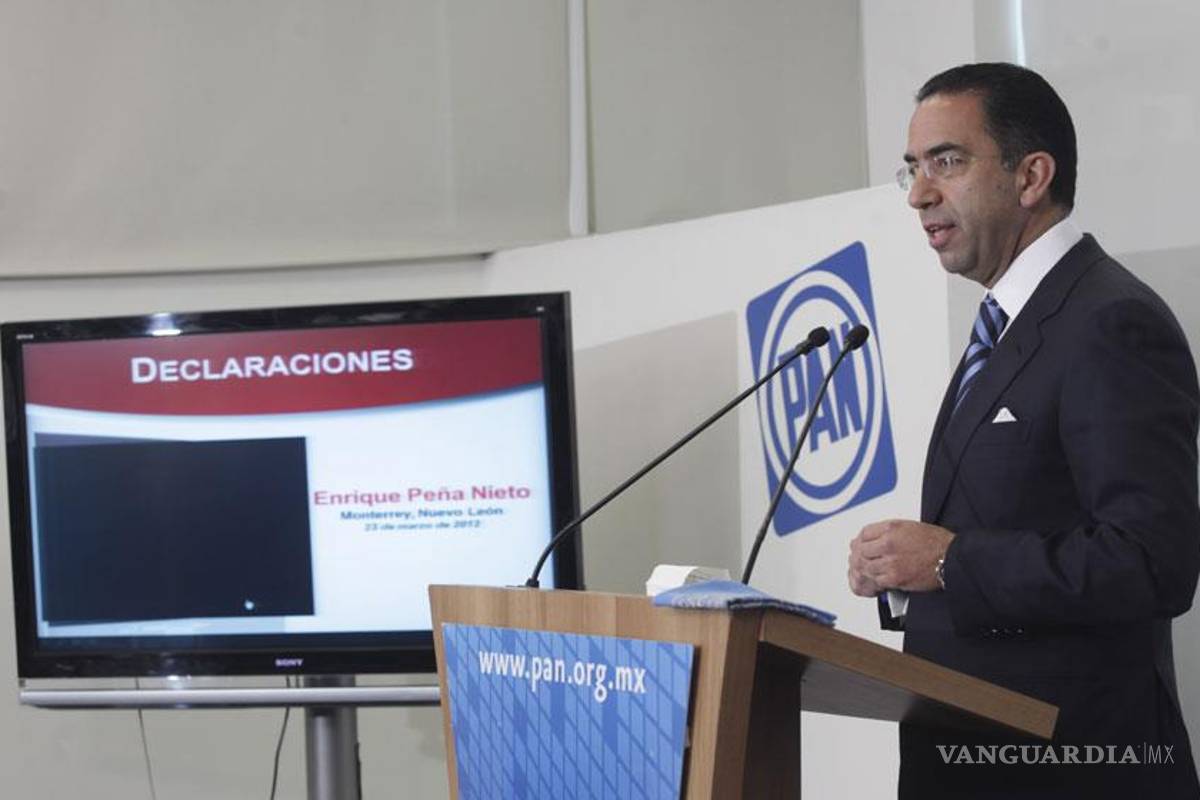 Grave, brote de policías comunitarias en Michoacán: Javier Lozano