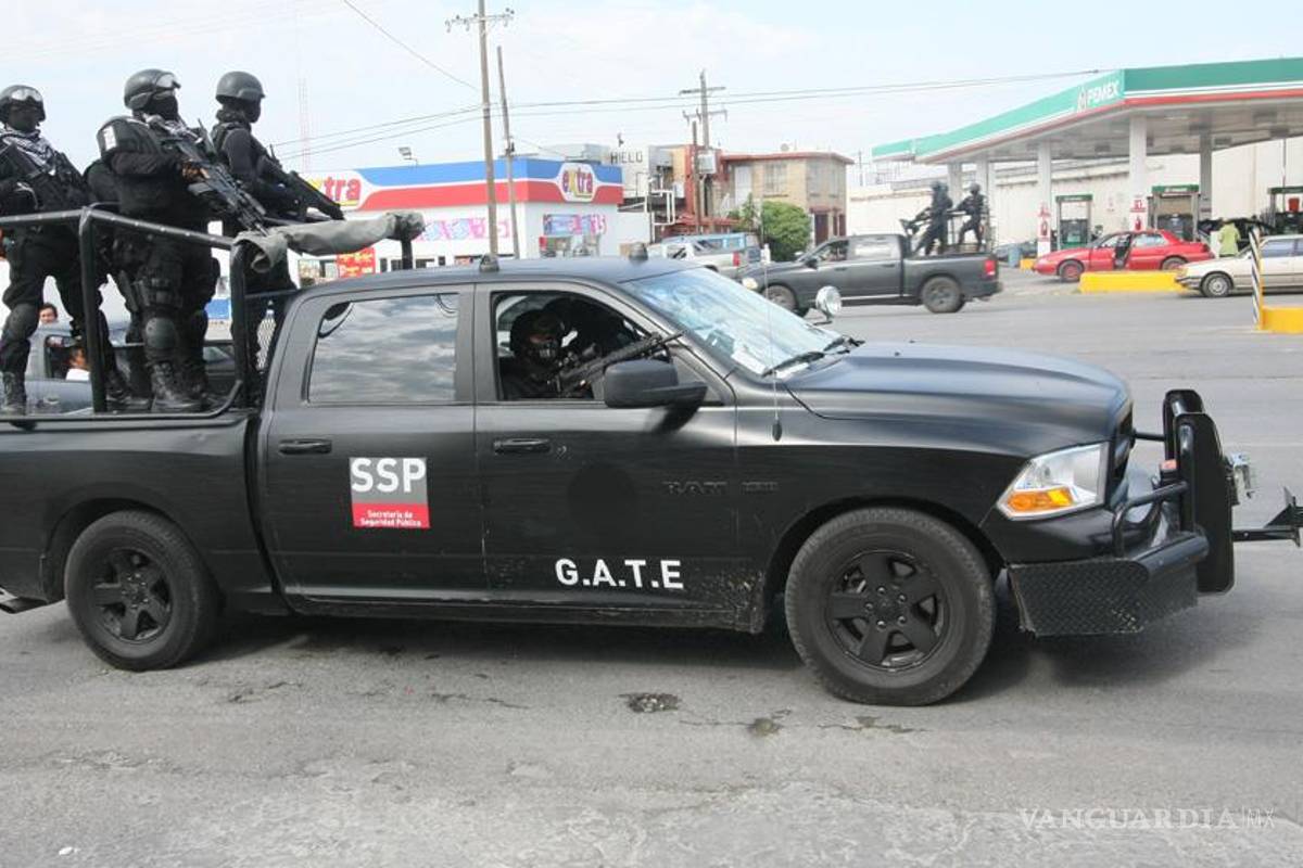 Detiene GATE a dos con drogas y un arma en Torreón