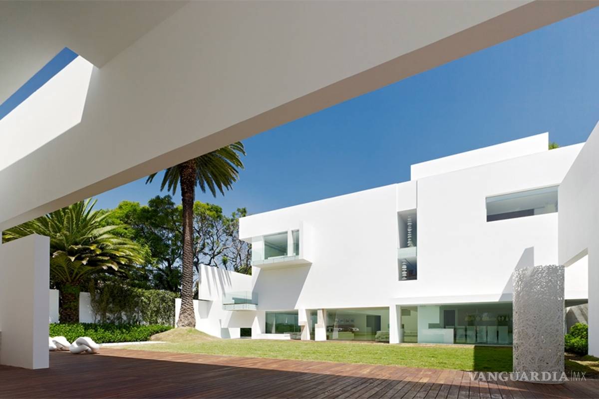 Angélica Rivera aclara compra de Casa Blanca