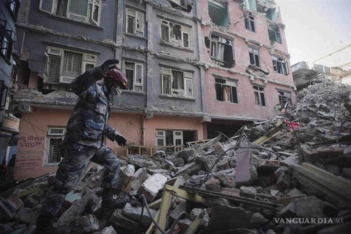 Rescatados casi todos los alpinistas en el Everest