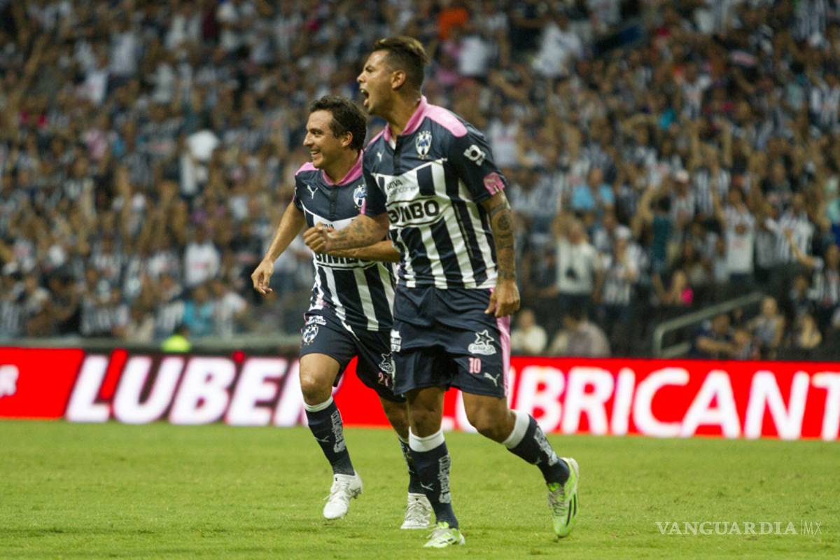 Monterrey golea y amansa al León
