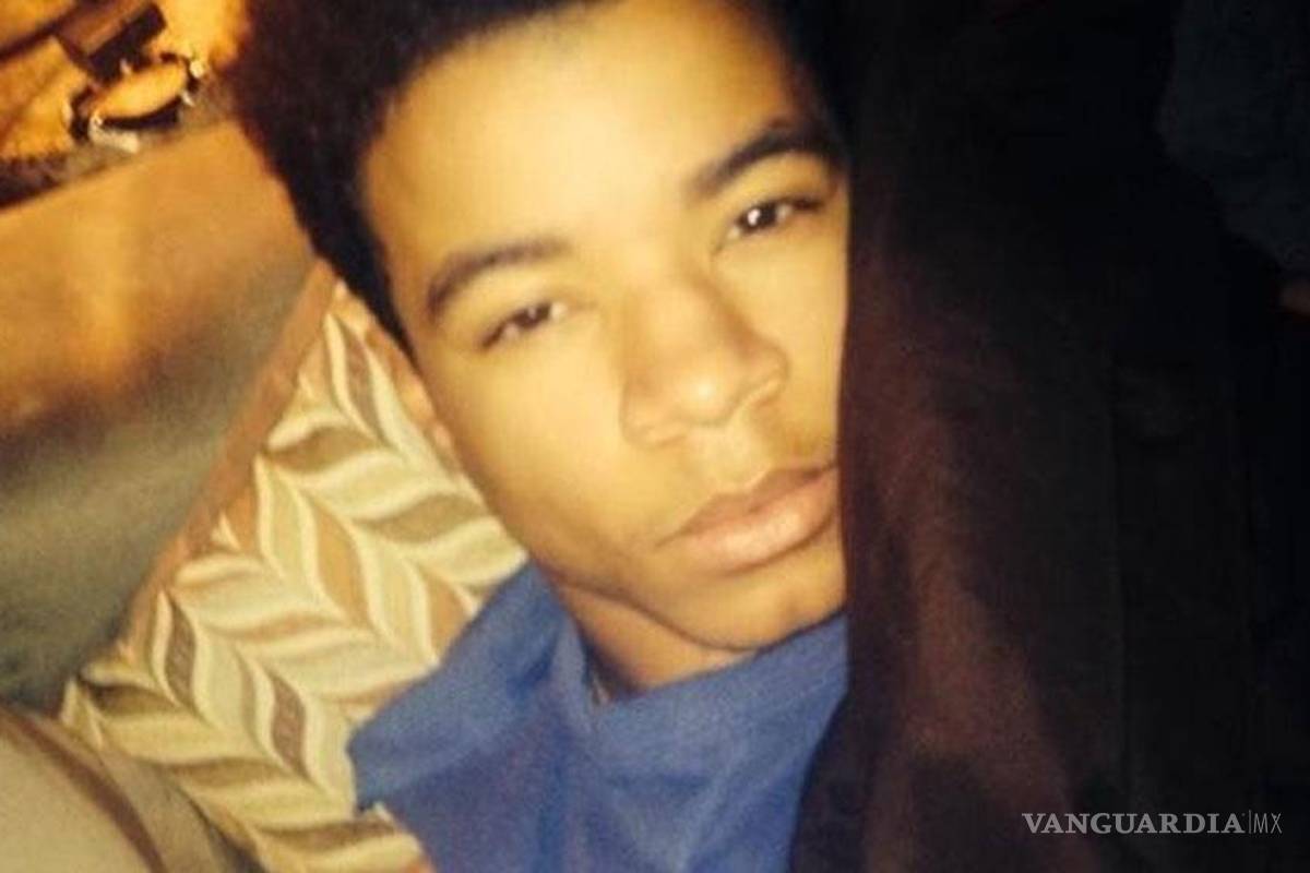 Asesina de un tiro a compañero de clases y se toma selfie con el cuerpo