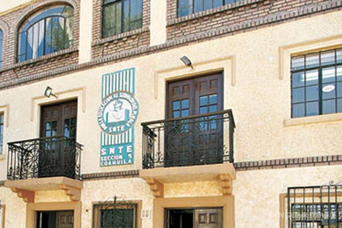 Reportan protesta magisterial en Saltillo