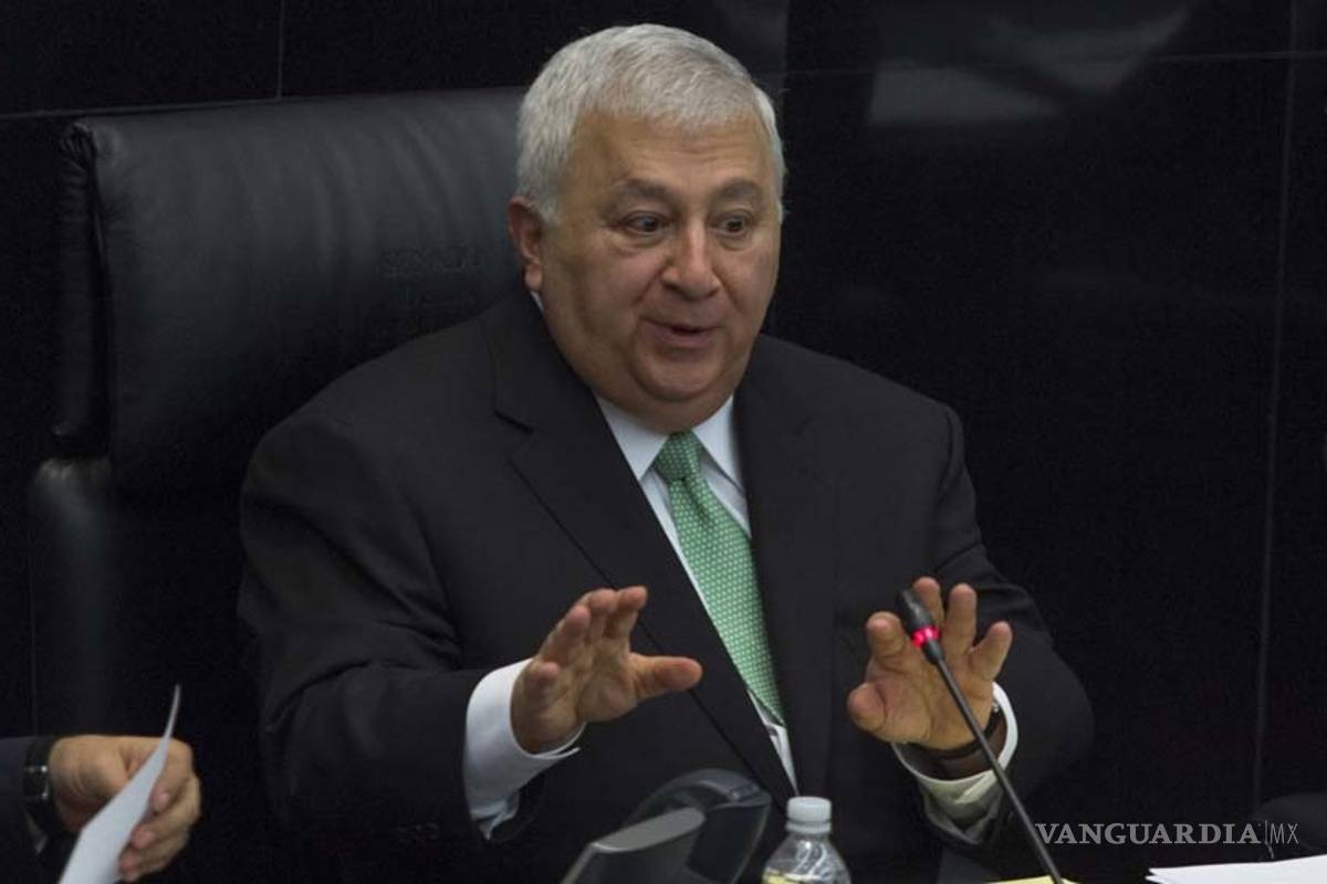 Chuayffet: no habrá maestros en administración del IEEPO