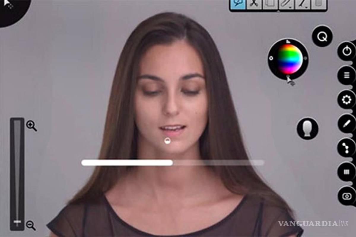 El poder del Photoshop mostrado en el vídeo de una cantante