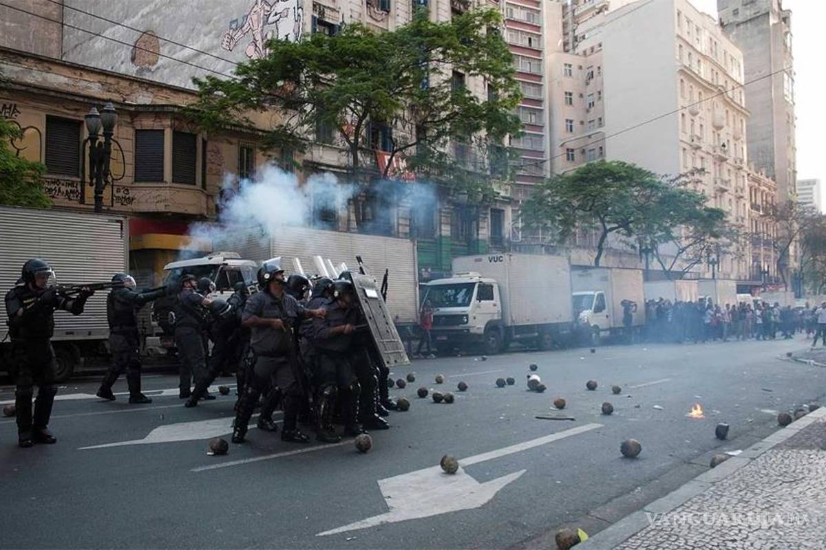 Desalojo de familias en Sao Paulo desata violentos disturbios