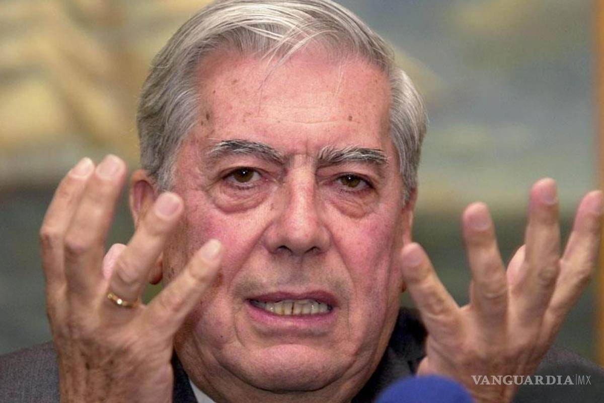 México rendirá homenaje a Vargas Llosa
