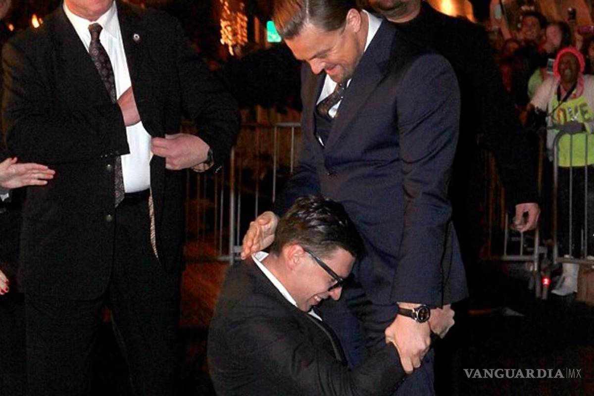 Leonardo DiCaprio es sorprendido por reportero incómodo
