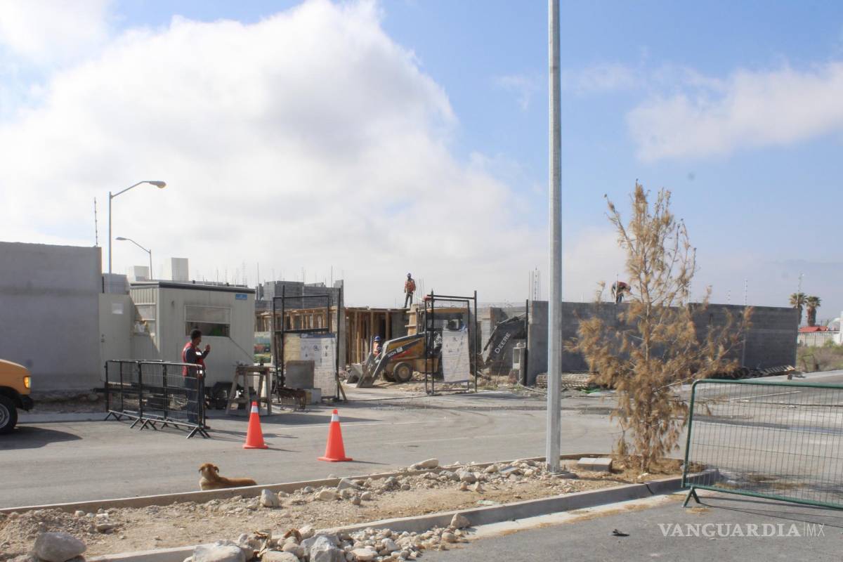 Cae albañil de andamio en Saltillo, queda inconsciente tras golpe