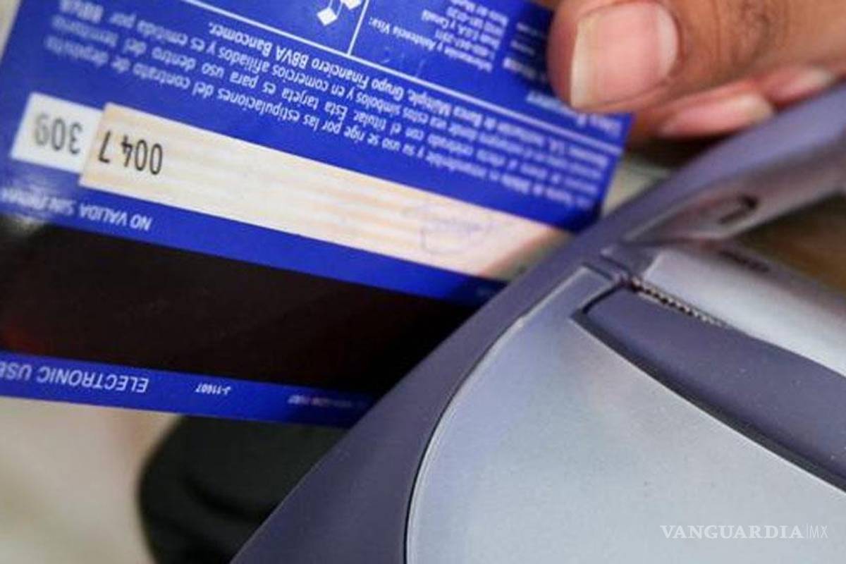 Tarjetas a pagos fijos son las más caras, alerta Condusef