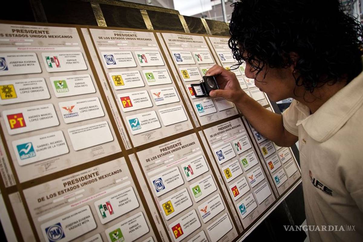 Acude Rubén Moreira al informe presidencial