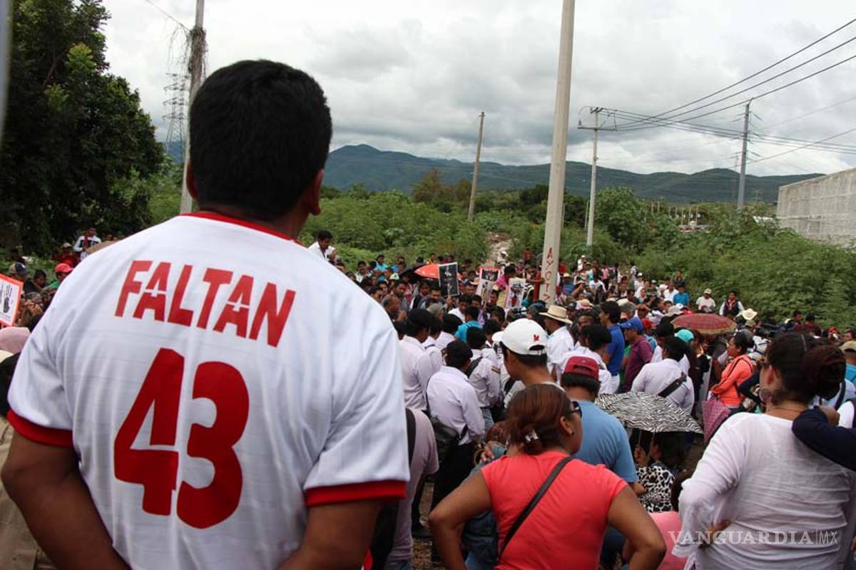 Niegan división entre padres de los 43 estudiantes desaparecidos