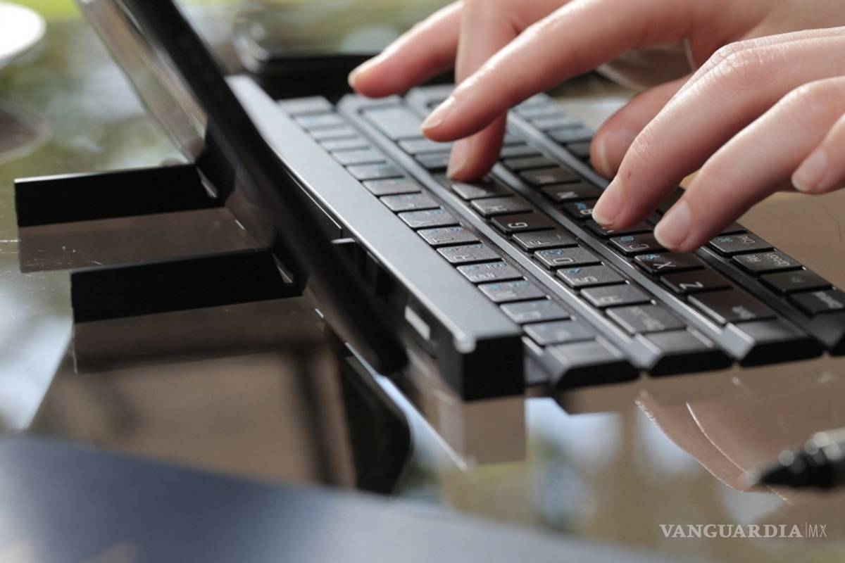 Lo tocas a diario y es cinco veces más sucio que un baño público