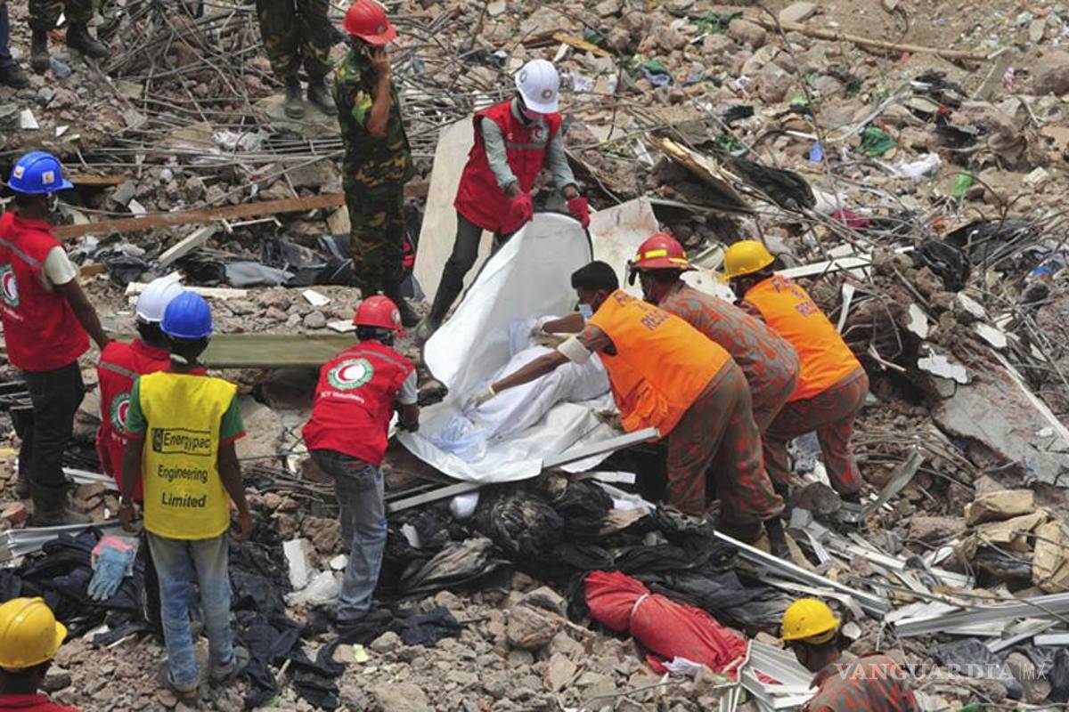 Tras derrumbe, cierra Bangladesh 18 fábricas de textiles