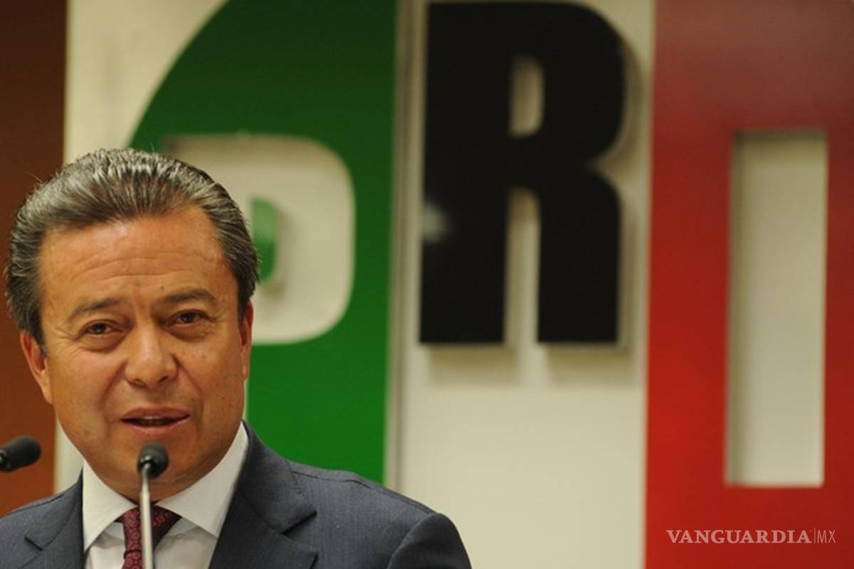 Pide César Camacho cerrar el paso a políticos de doble moral