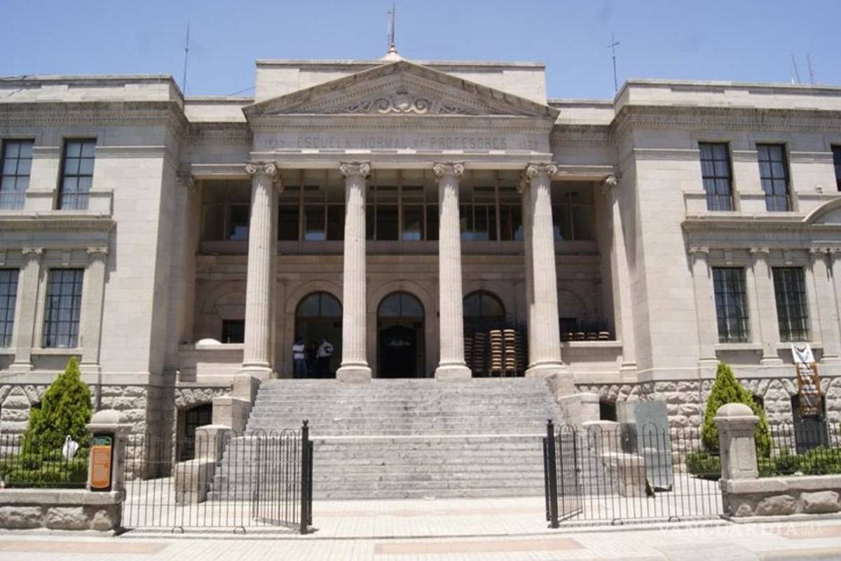 Conmemora Escuela Normal de Coahuila su CXXVI sin festejos por COVID-19