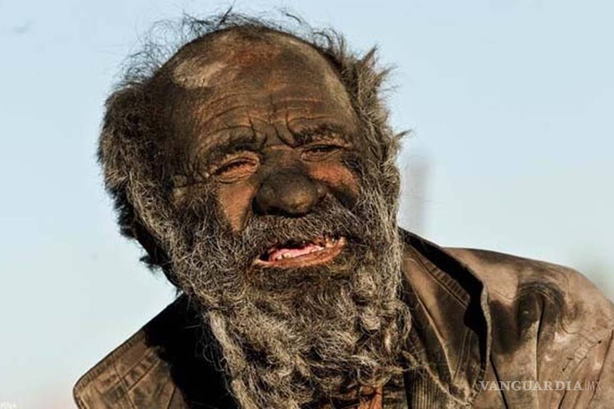 Amoo Hadji, el hombre que no se ha bañado en 60 años