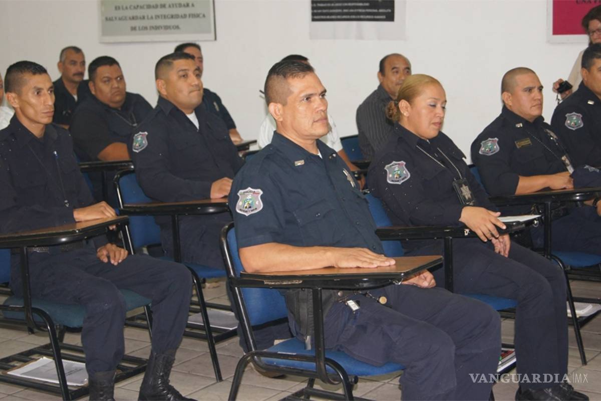 Policias de Monclova reprueban examen de prepa